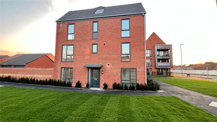 4 Bedroom Parking To Rent In Barbados Road, Bordon, Hampshire, GU35