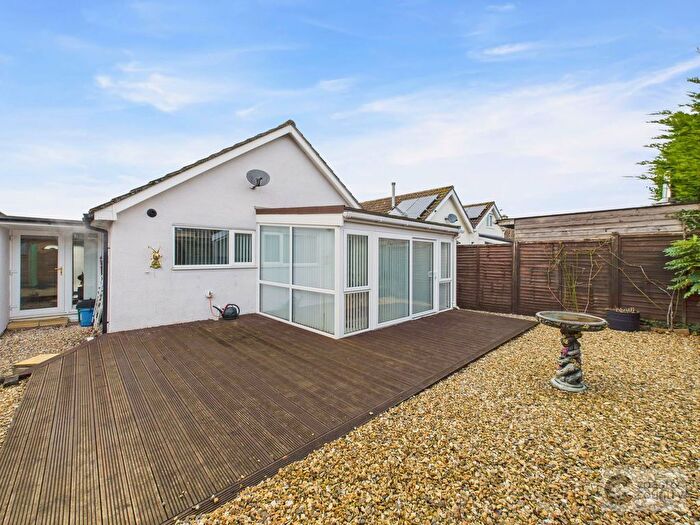 3 Bedroom Bungalow For Sale In The Roundway, Kingskerswell, TQ12