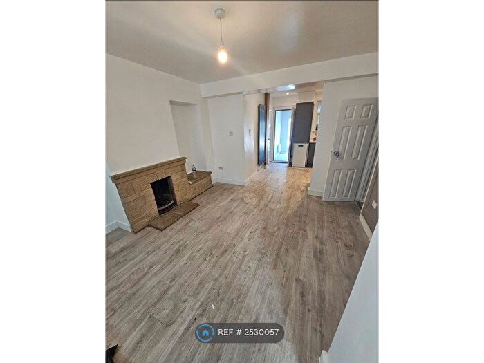 3 Bedroom Terraced House To Rent In Birkin Street, Bristol, BS2