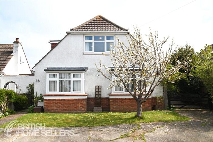 4 Bedroom Detached House For Sale In Haslemere Gardens, Hayling Island, Hampshire, PO11
