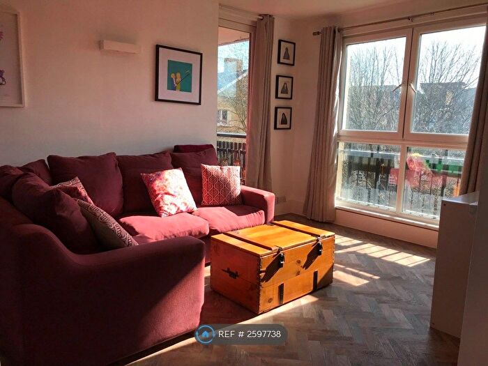 2 Bedroom Flat To Rent In Pakenham House, London, E2