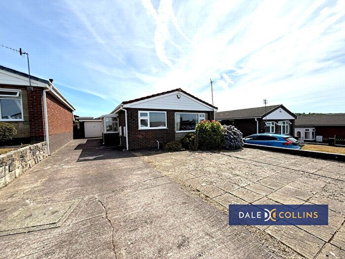 3 Bedroom Bungalow For Sale In Conrad Close, Meir Hay, ST3