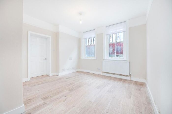 1 Bedroom Flat For Sale In Great Smith Street, London, SW1P