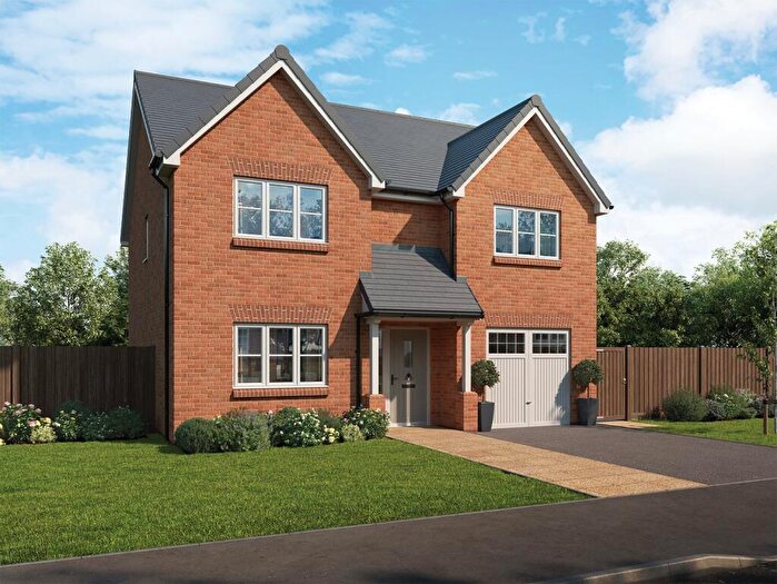 4 Bedroom Detached House For Sale In Wigan Road, Leyland, Lancashire, PR25