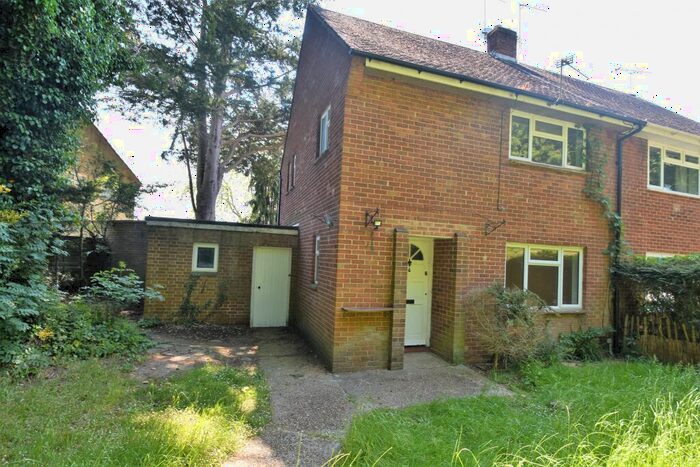 3 Bedroom Semi-Detached House To Rent In Bere Road, Denmead, Waterlooville, Hampshire, PO7