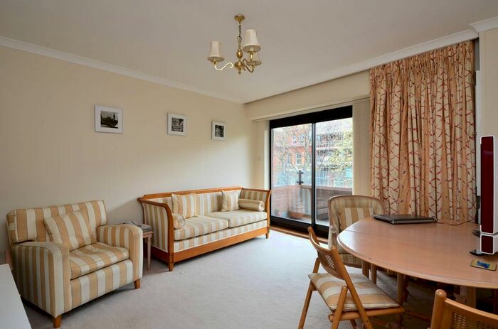 1 Bedroom Flat To Rent In Roland Gardens, South Kensington, London, SW7