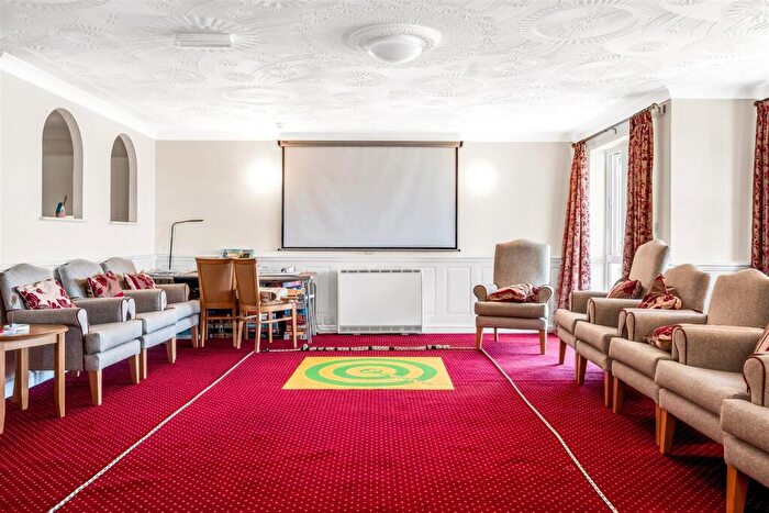 1 Bedroom Apartment For Sale In St Aldhelms Court, BH19 - Photo 10