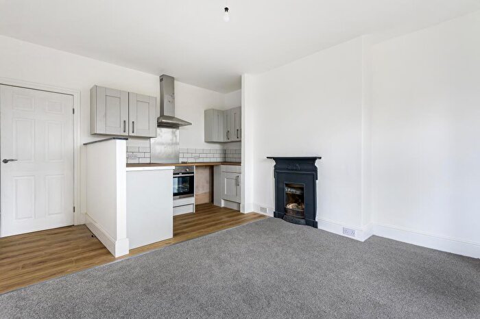 1 Bedroom Apartment To Rent In Llandrindod Wells, Powys, LD1
