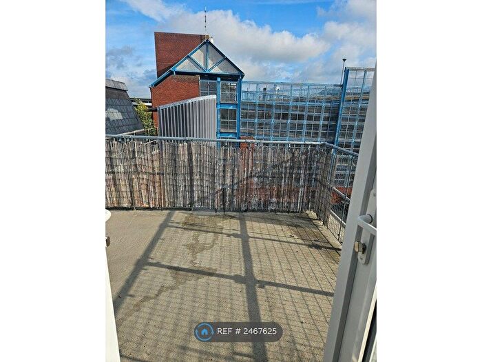 1 Bedroom Flat To Rent In High Street, Aylesbury, HP20