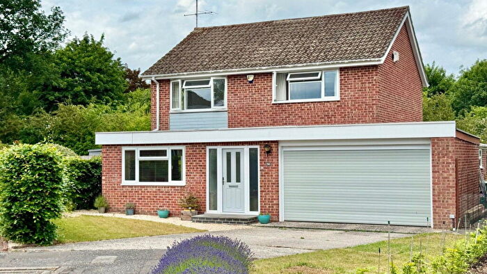 4 Bedroom Detached House For Sale In Charmwood Close, Newbury, RG14