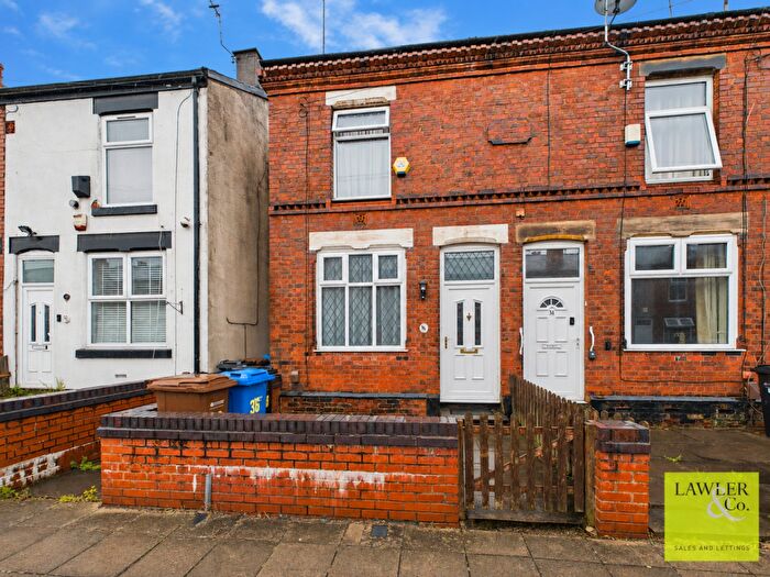 2 Bedroom End Of Terrace House For Sale In Caistor Street, Stockport, Cheshire, SK1