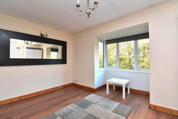 1 Bedroom Flat To Rent In Harp Island Close, London, NW10