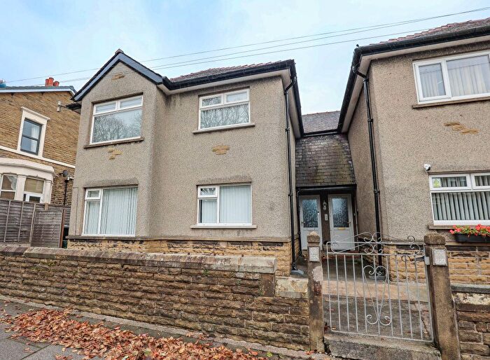 2 Bedroom Flat For Sale In Balmoral Road, Morecambe, LA3