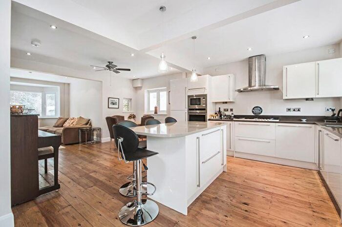 4 Bedroom Detached Bungalow To Rent In Finches Lane, Twyford, SO21