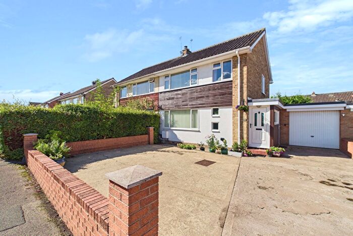 3 Bedroom Semi Detached House For Sale In Bramley Garth, York, YO31
