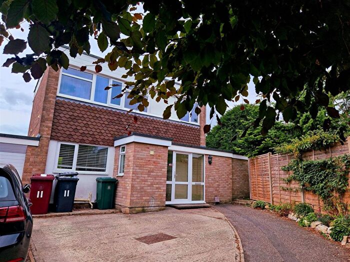 7 Bedroom Detached House To Rent In Broyle Close, Chichester, PO19