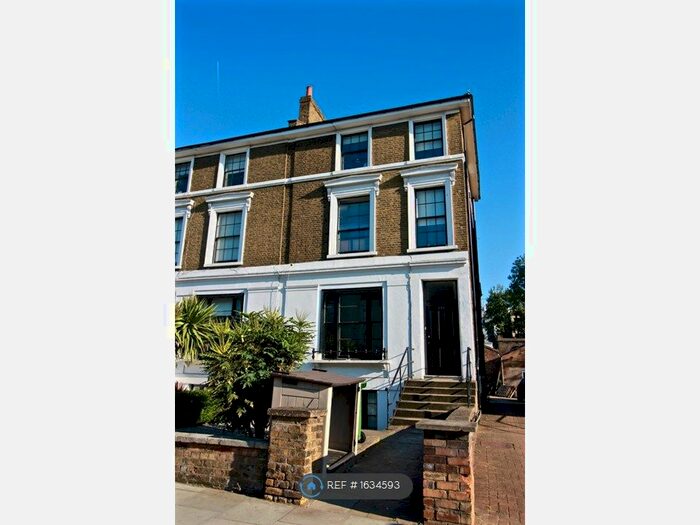 5 Bedroom Flat To Rent In Camden Road, London, NW1