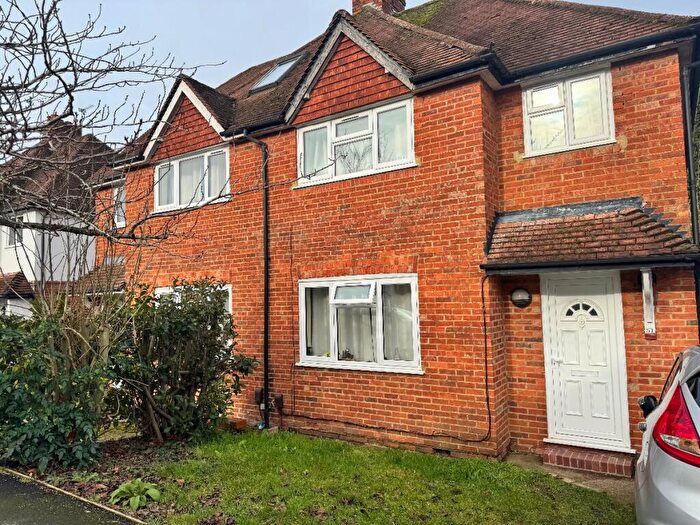 4 Bedroom Semi Detached House To Rent In Beech Grove, Guildford, GU2