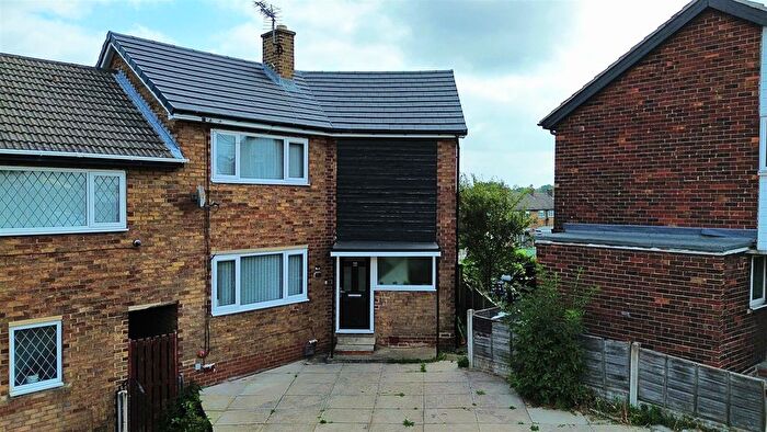3 Bedroom End Of Terrace House For Sale In Huntwick Crescent, Featherstone, Pontefract, WF7