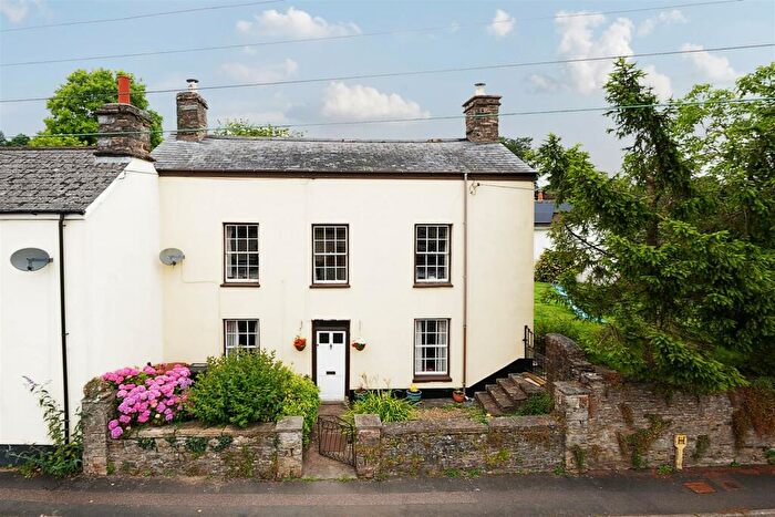 5 Bedroom Semi-Detached House For Sale In South Molton Road, Bampton, Tiverton, EX16