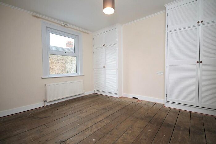 2 Bedroom End Of Terrace House To Rent In Byron Place, Leatherhead, KT22