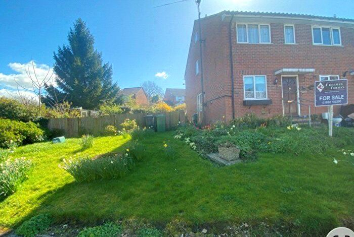 2 Bedroom End Terrace House For Sale In Powdermill Close, Tunbridge Wells, Kent, TN4