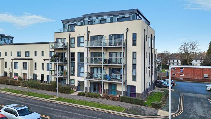 2 Bedroom Apartment For Sale In De Normanville Avenue, Leamington Spa, CV31