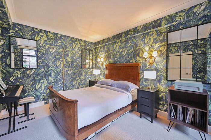 1 Bedroom Flat For Sale In Chelsea Manor Street, Chelsea, London, SW3