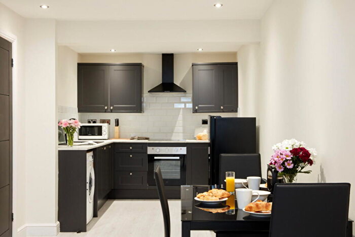 2 Bedroom Block Of Apartments For Sale In Firs Parade, Matlock, DE4
