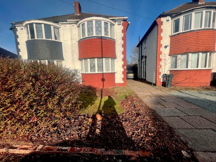 3 Bedroom Semi-Detached House To Rent In Chorley Avenue, Birmingham, B34