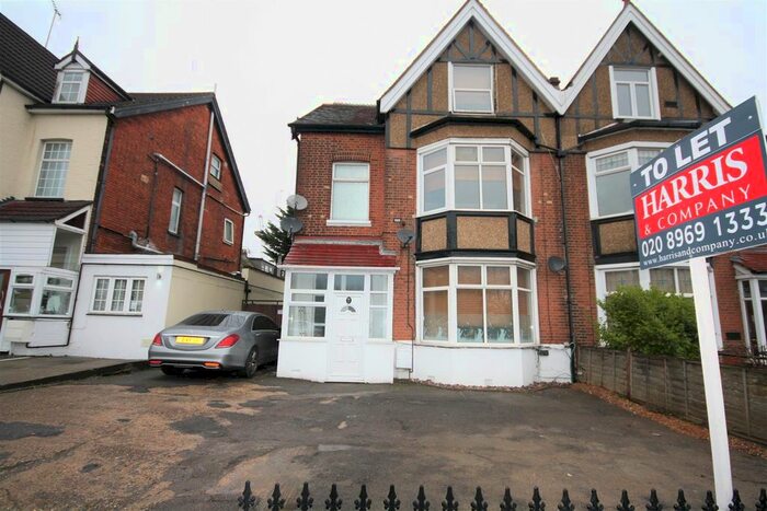 Studio To Rent In Kenton Road, Harrow-On-The-Hill, Harrow, HA1