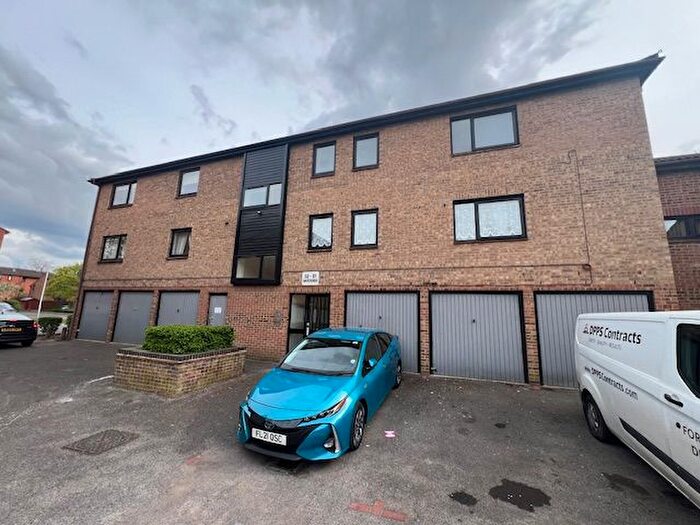 2 Bedroom Flat To Rent In Waterside, Cowley/Uxbridge, UB8