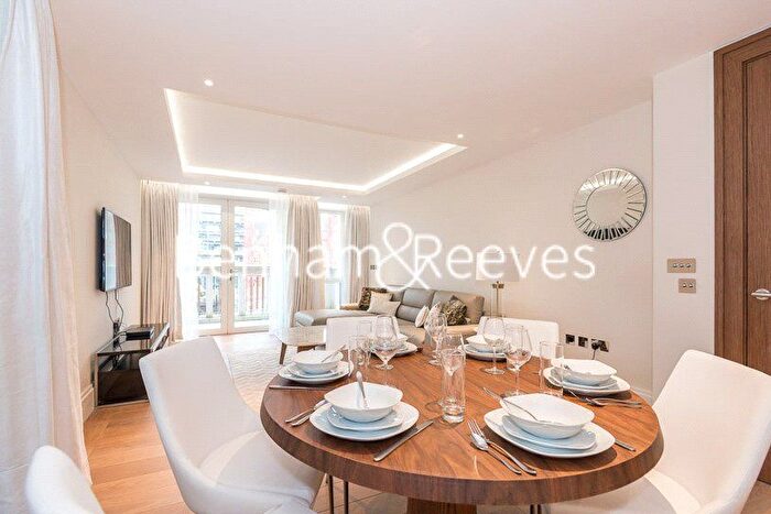 2 Bedroom Flat To Rent In Arundel Street, London, WC2R