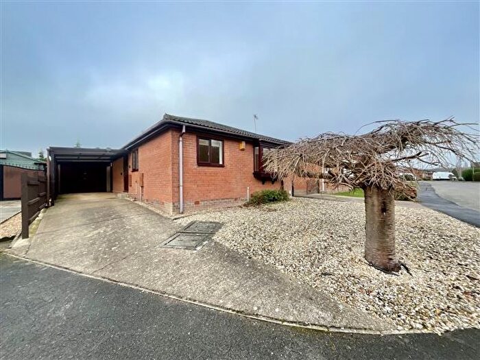 2 Bedroom Detached Bungalow For Sale In Steadfolds Close, Thurcroft, Rotherham, S66