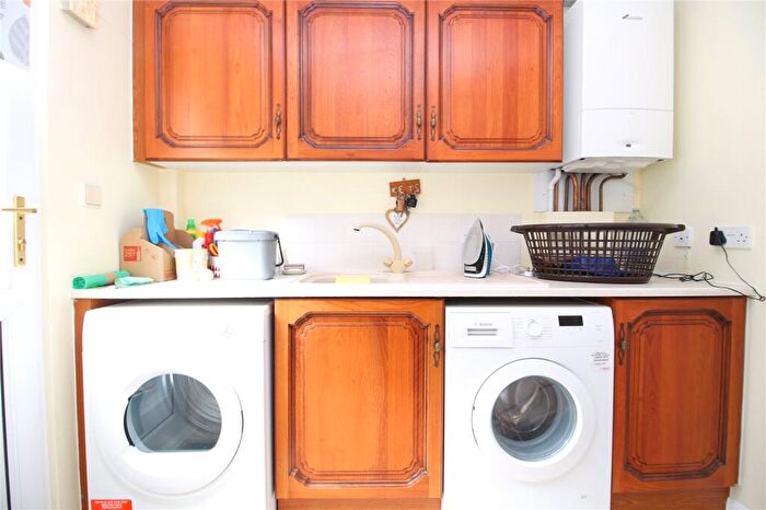 2 Bedroom Park Home For Sale In Knightcrest Park, Milford Road, Everton, Hampshire, SO41
