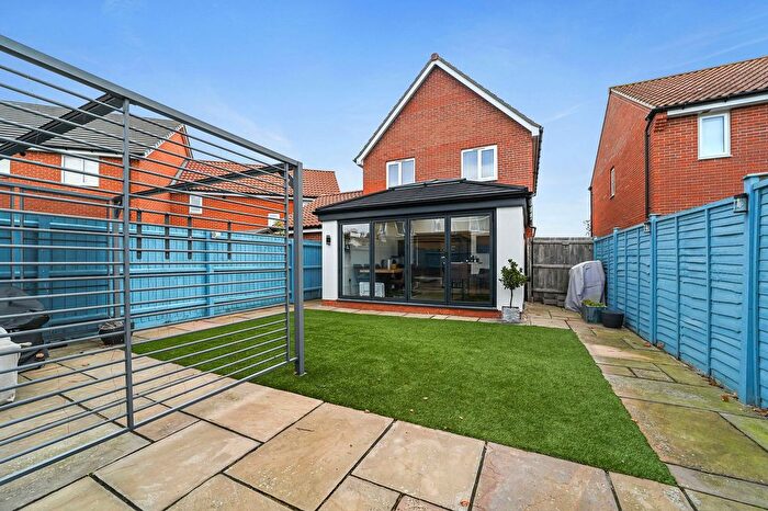 3 Bedroom Detached House For Sale In The Josselyns, Trimley St. Mary, IP11
