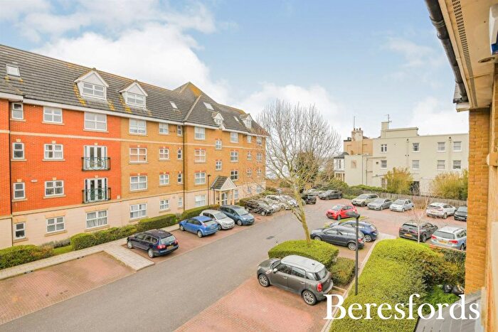 2 Bedroom Flat For Sale In Harrisons Wharf, Purfleet-On-Thames, RM19