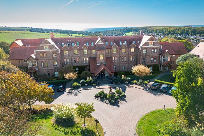 2 Bedroom Flat For Sale In Falmer Road, Rottingdean, BN2