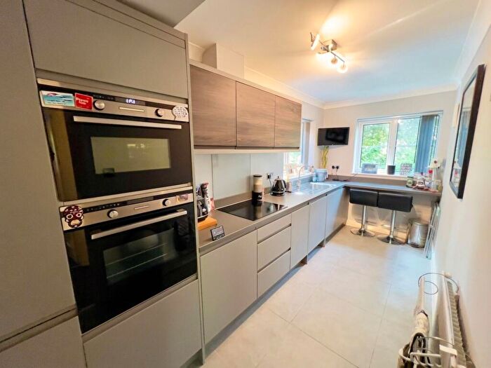 2 Bedroom Apartment To Rent In Stevens Close, Jodie Court Stevens Close, BR3