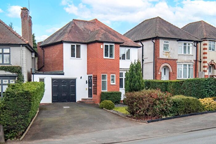 4 Bedroom Detached House For Sale In Ham Lane, Stourbridge, West Midlands, DY9