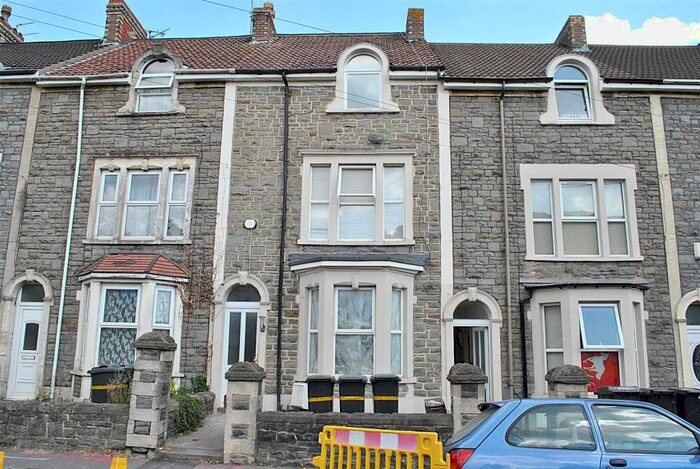 Studio To Rent In Lodge Road, Kingswood, BS15