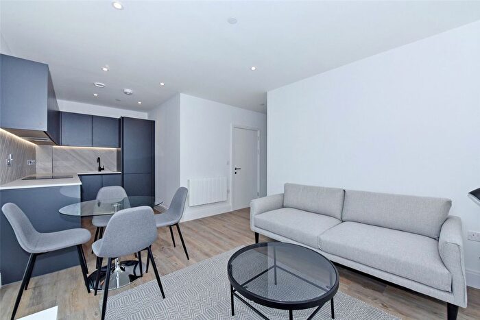 1 Bedroom Flat To Rent In Artesian House, Memorial Avenue, Slough, SL1