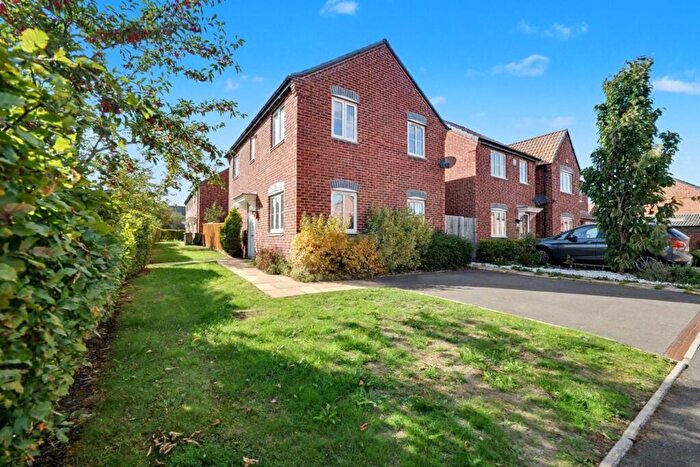 3 Bedroom Detached House For Sale In Rollings Drive, Coventry, CV2