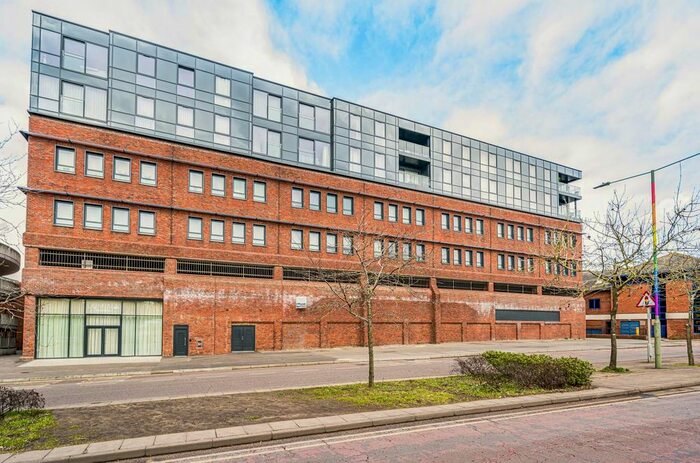 1 Bedroom Flat For Sale In Ashwood House - Pembroke B, Camberley, GU15