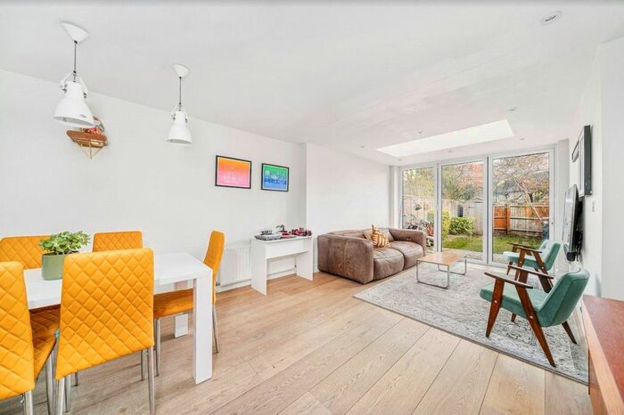 3 Bedroom Terraced House To Rent In Bridge Street, London, W4