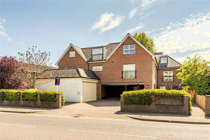 2 Bedroom Flat To Rent In Portsmouth Road, Cobham, Surrey, KT11