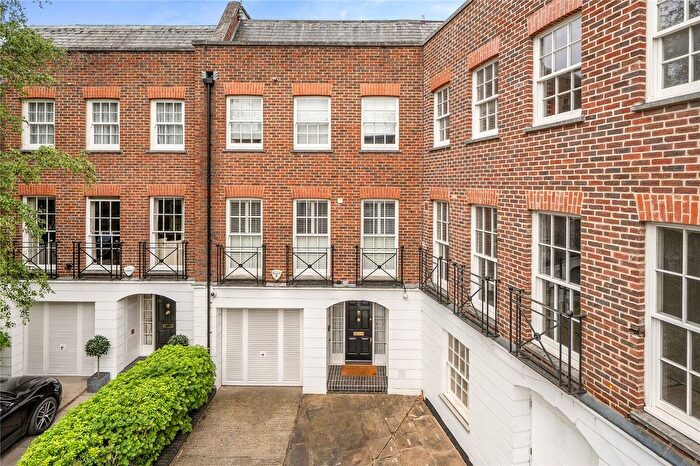 4 Bedroom Terraced House For Sale In Somerset Square, Holland Park, London, W14