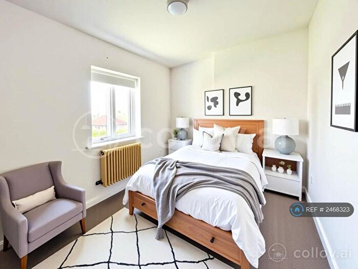 5 Bedroom Semi-Detached House To Rent In Roundhill Grove, Bath, BA2