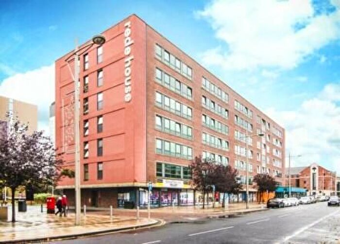 Studio For Sale In Corporation Road, Middlesbrough, TS1