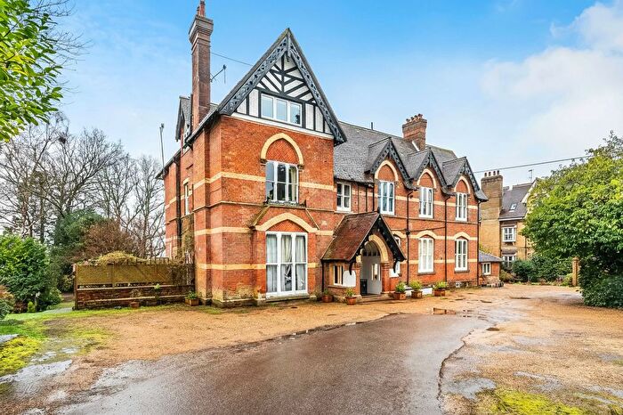 2 Bedroom Flat For Sale In Broadwater Down, Tunbridge Wells, TN2